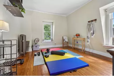 46 Monroe Pl, Bloomfield, NJ 07003 - Photo 21