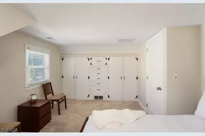 102 Gold St, Green Brook Township, NJ 08812 - Photo 13
