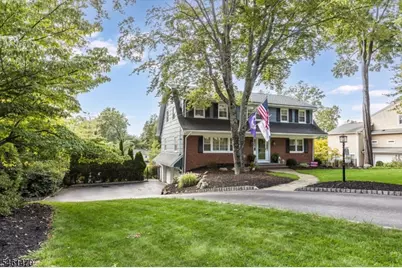 22 Sloping Hill Ter, Wayne, NJ 07470 - Photo 3