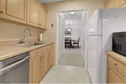 50 Rock Rd #B10, Hawthorne, NJ 07506 - Photo 15