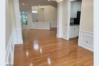 112 Independence Trl #112, Totowa, NJ 07512 - Photo 9