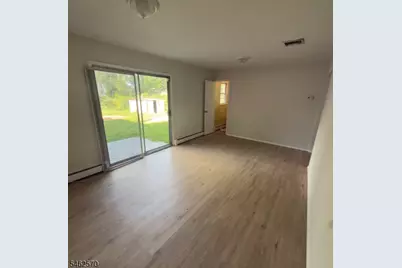 211 E 9th Ave, Roselle, NJ 07203 - Photo 5