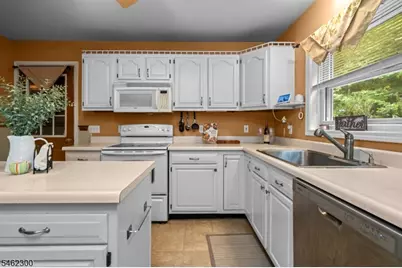 28 Alpine Dr, Denville, NJ 07834 - Photo 15