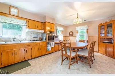 4 Sycamore Pl, Fairfield, NJ 07004 - Photo 9