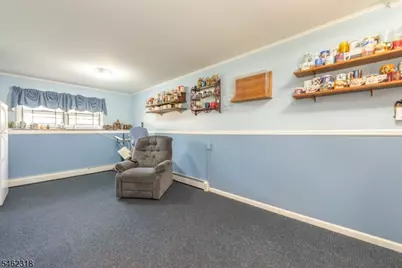 4 Sycamore Pl, Fairfield, NJ 07004 - Photo 23