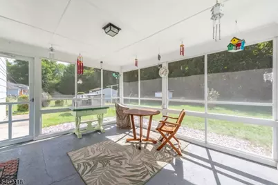 4 Sycamore Pl, Fairfield, NJ 07004 - Photo 27