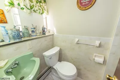4 Sycamore Pl, Fairfield, NJ 07004 - Photo 25