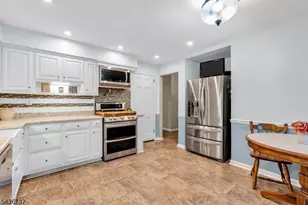 19 McCann Mill Rd, Tewksbury Township, NJ 07979 - Photo 17