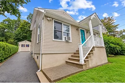 17 Pequot Rd, Ringwood, NJ 07456 - Photo 3