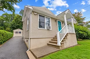 17 Pequot Rd, Ringwood, NJ 07456 - Photo 3