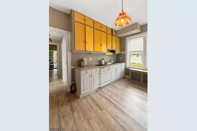 818 Summit Ave #1, River Edge, NJ 07661 - Photo 5