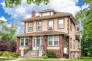 818 Summit Ave, River Edge, NJ 07661 - Photo 1