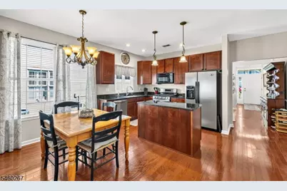 23 Constitution Way, Franklin Township, NJ 08873 - Photo 17