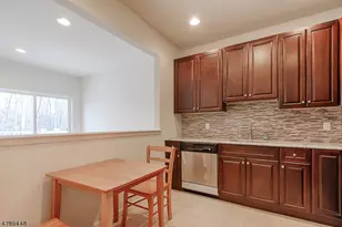 17 DeCroce Ct, Parsippany, NJ 07054 - Photo 3