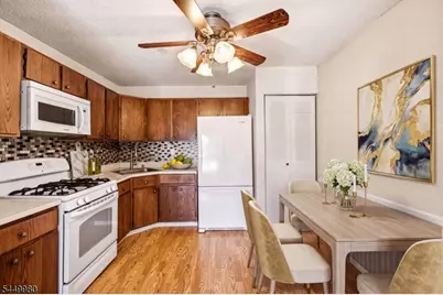 61 Taylor Dr, Franklin Township, NJ 08823 - Photo 11
