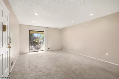 61 Taylor Dr, Franklin Township, NJ 08823 - Photo 9