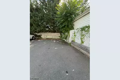 696 Worth Ave #2RR, Linden, NJ 07036 - Photo 11