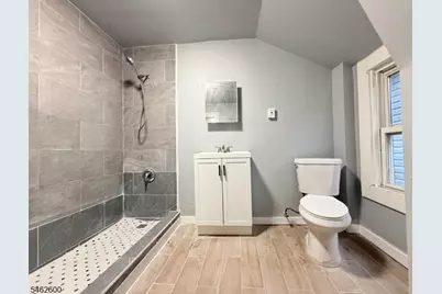 44 N 16th St, East Orange, NJ 07017 - Photo 9