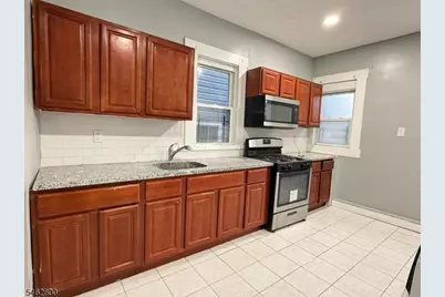 44 N 16th St, East Orange, NJ 07017 - Photo 7