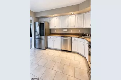 212 Strull Ct, Bridgewater, NJ 08807 - Photo 3