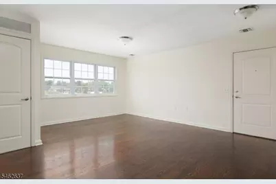 1400 Saint Georges Ave #105, Woodbridge Township, NJ 07001 - Photo 7