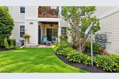 850 Honeybrook Cir, Lopatcong Township, NJ 08886 - Photo 23