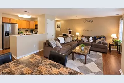 850 Honeybrook Cir, Lopatcong Township, NJ 08886 - Photo 3