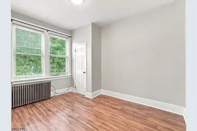 53 Ocean Ave #2L, Jersey City, NJ 07305 - Photo 9
