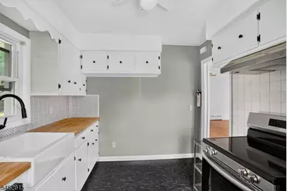 321 Jefferson Ave, North Plainfield, NJ 07060 - Photo 3
