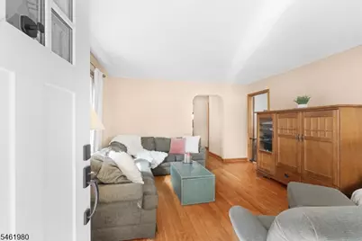 83 Eastern States Pkwy, Somerville, NJ 08876 - Photo 5