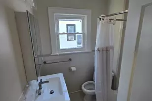 29 Grumman Ave, Newark, NJ 07112 - Photo 3