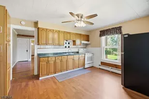 43 Linwood Ave, Hamburg, NJ 07419 - Photo 7