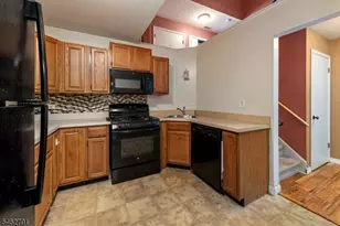 8E New Bedford Rd, West Milford, NJ 07480 - Photo 11