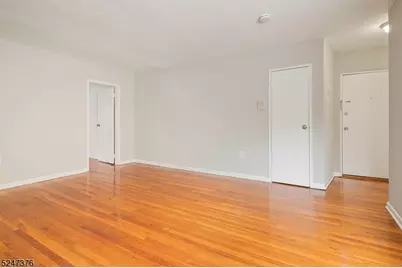 52 Cottage St #2H, South Orange, NJ 07079 - Photo 5
