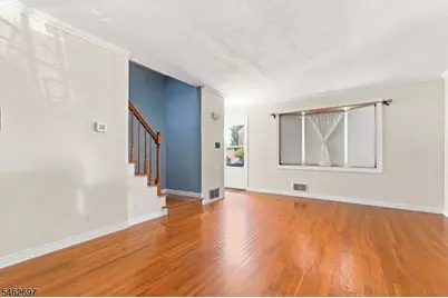18 Memphis Ave, Belleville, NJ 07109 - Photo 11