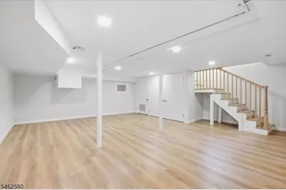 77 Meadowbrook Rd, Millburn, NJ 07078 - Photo 33