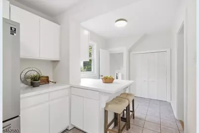 77 Meadowbrook Rd, Millburn, NJ 07078 - Photo 15