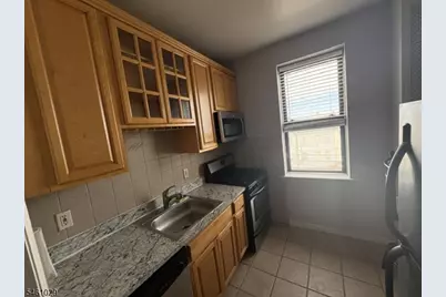 680 Kennedy Blvd #406, Bayonne, NJ 07002 - Photo 1