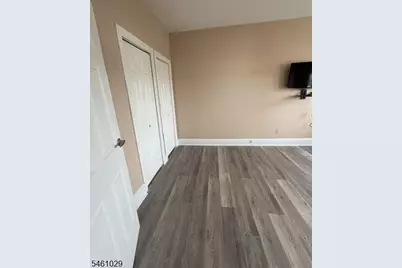 680 Kennedy Blvd #406, Bayonne, NJ 07002 - Photo 3