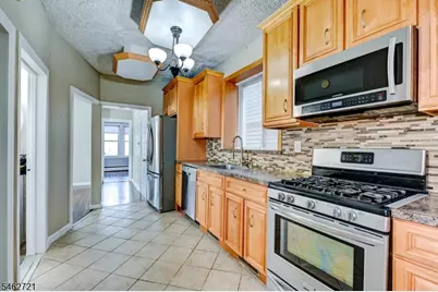 245 Pierre Ave, Garfield, NJ 07026 - Photo 15