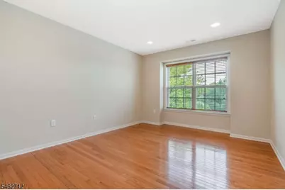 81 Crestview Dr, Clinton Township, NJ 08809 - Photo 23