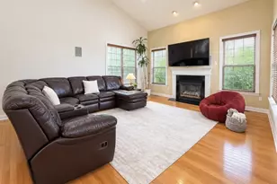 81 Crestview Dr, Clinton Township, NJ 08809 - Photo 15