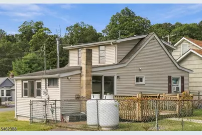 33 Schwarz Blvd, Jefferson Township, NJ 07849 - Photo 31