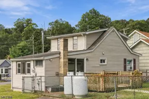 33 Schwarz Blvd, Jefferson Township, NJ 07849 - Photo 31