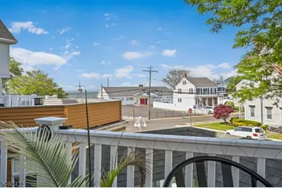 100 1st #6, Keyport, NJ 07735 - Photo 29