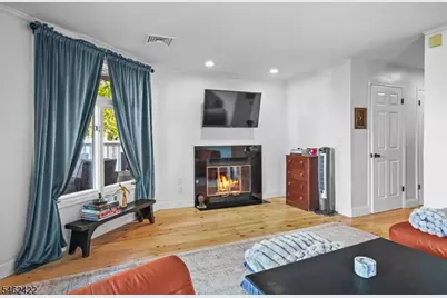 100 1st #6, Keyport, NJ 07735 - Photo 23