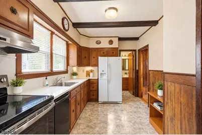 66 Rowland Ave, Clifton, NJ 07012 - Photo 15