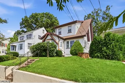 66 Rowland Ave, Clifton, NJ 07012 - Photo 3