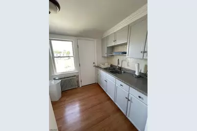 40 Cloverdale Rd, Clifton, NJ 07013 - Photo 3