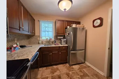 346 Potomac Dr, Bernards Township, NJ 07920 - Photo 5